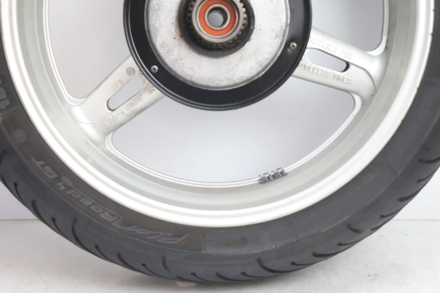 photo de OBRĘCZ TYLNA I OPONA YAMAHA FJR 1300 (2001 - 2005) - Zoom stanu zużycia
