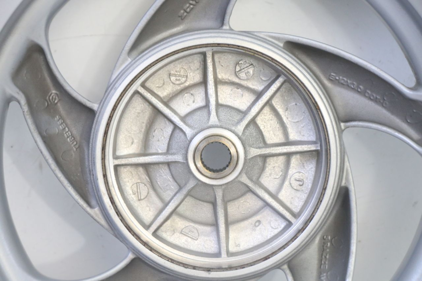 photo de OBRĘCZ TYLNA I OPONA PIAGGIO FLY 2T 50 (2004 - 2017) - Widok produktu