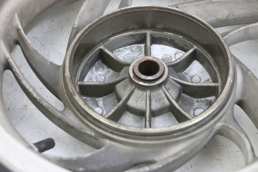 photo de OBRĘCZ TYLNA I OPONA PIAGGIO FLY 4T 50 (2013 - 2017) - Widok ogólny