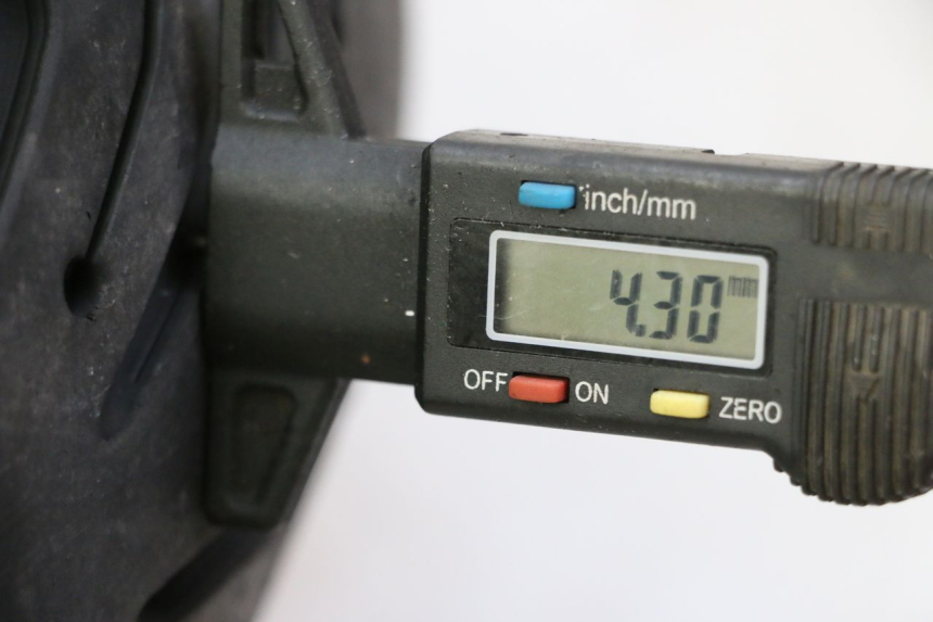 photo de OBRĘCZ TYLNA I OPONA YAMAHA FZ6 FAZER S2 600 (2007 - 2011) - Zoom stanu zużycia