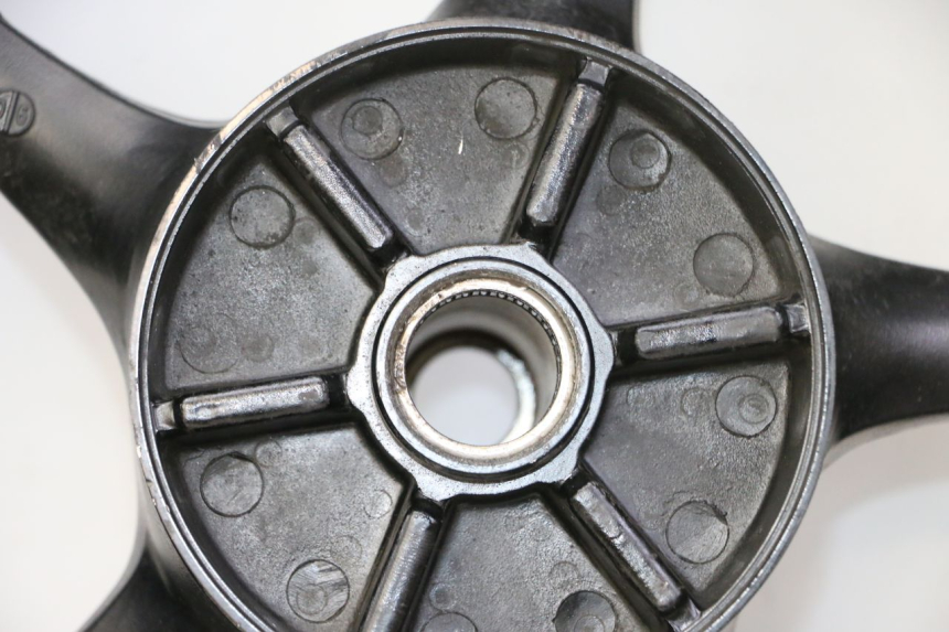 photo de OBRĘCZ TYLNA I OPONA YAMAHA FZ6 FAZER S2 600 (2007 - 2011) - Widok ogólny