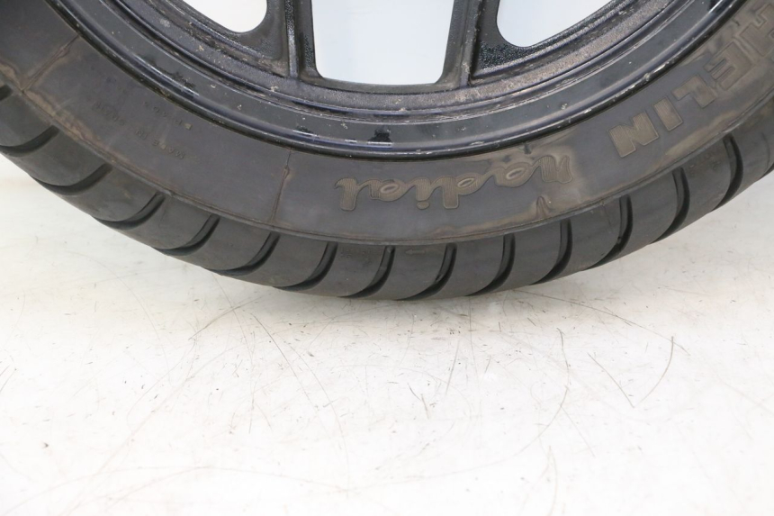 photo de OBRĘCZ TYLNA I OPONA KAWASAKI GPX F ZX750F 750 (1986 - 1990) - Alternatywny kąt
