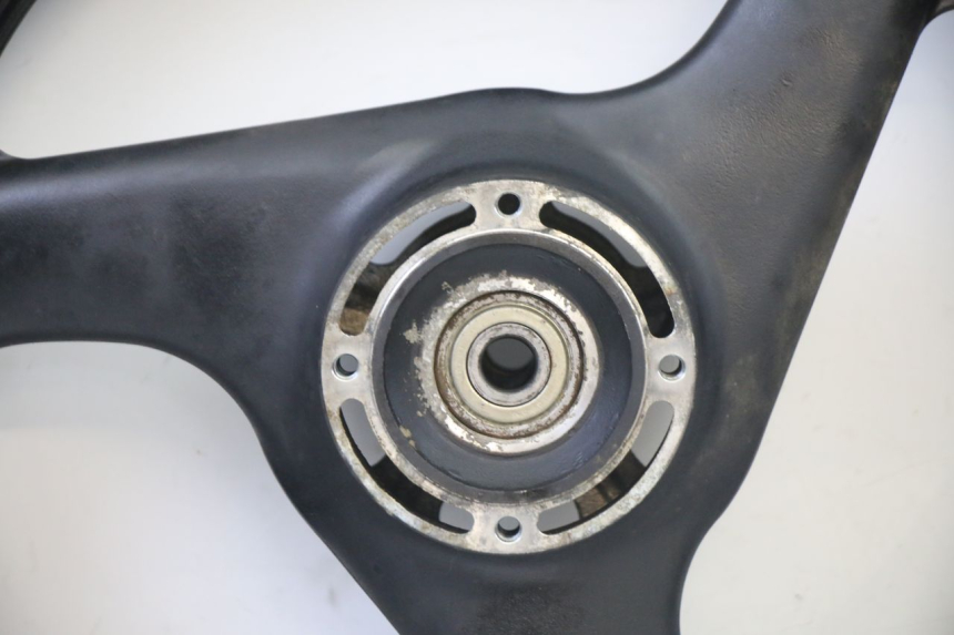 photo de OBRĘCZ TYLNA I OPONA SUZUKI GS GSE 500 (2001 - 2003) - Zbliżenie techniczne