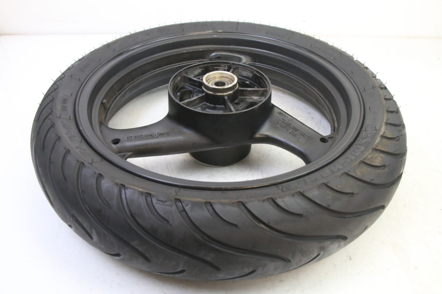 photo de OBRĘCZ TYLNA I OPONA SUZUKI GS GSE 500 (2001 - 2003) - Oznaczenia i referencje