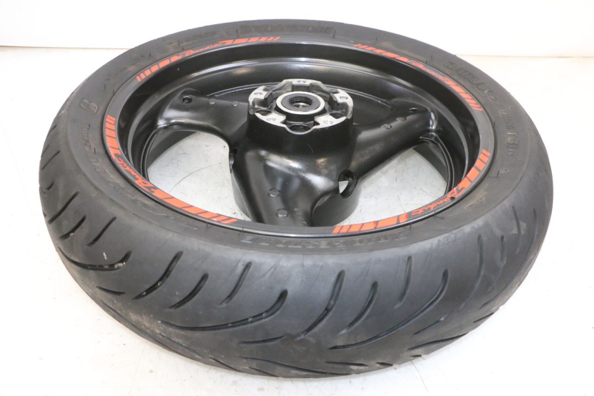 photo de OBRĘCZ TYLNA I OPONA SUZUKI GSF N BANDIT 600 (1996 - 1999) - Oznaczenia i referencje