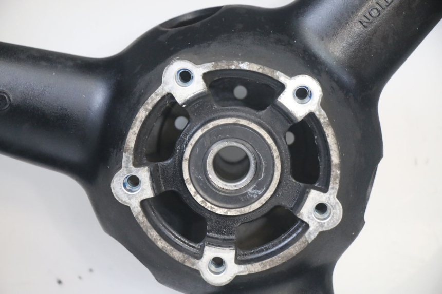 photo de OBRĘCZ TYLNA I OPONA SUZUKI GSF S BANDIT 600 (2000 - 2004) - Widok ogólny