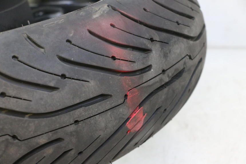 photo de OBRĘCZ TYLNA I OPONA SUZUKI GSR 750 (2011 - 2017) - Inny kąt widzenia