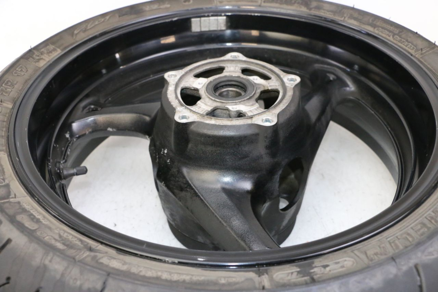 photo de OBRĘCZ TYLNA I OPONA SUZUKI GSR 750 (2011 - 2017) - Część sprawdzona