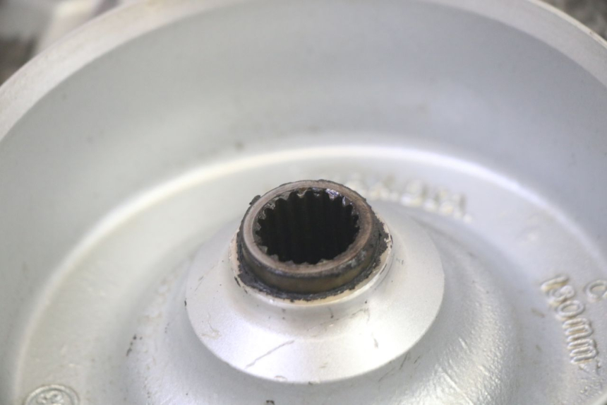 photo de OBRĘCZ TYLNA I OPONA SYM GTS EVO 125 (2009 - 2013) - Kontrola wizualna