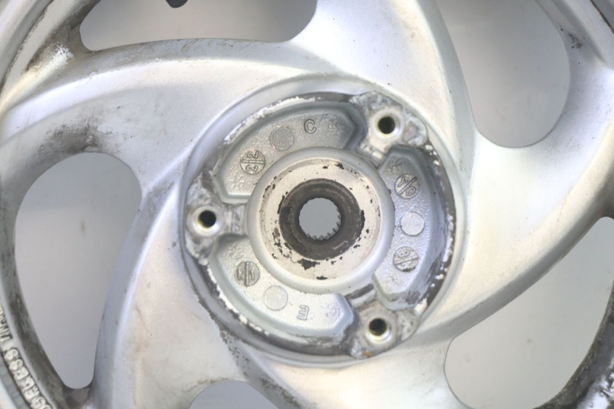 photo de OBRĘCZ TYLNA I OPONA SYM GTS EVO 125 (2009 - 2013) - Inny kąt widzenia