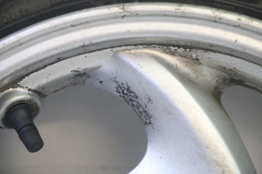 photo de OBRĘCZ TYLNA I OPONA SYM GTS EVO 125 (2009 - 2013) - Zbliżenie techniczne