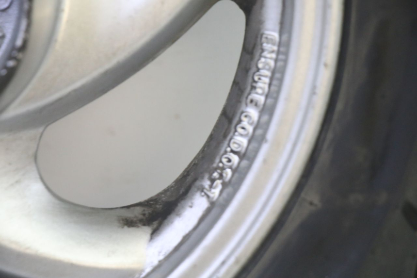 photo de OBRĘCZ TYLNA I OPONA SYM GTS EVO 125 (2009 - 2013) - Część sprawdzona