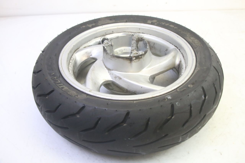 photo de OBRĘCZ TYLNA I OPONA SYM GTS EVO 125 (2009 - 2013) - Oznaczenia i referencje