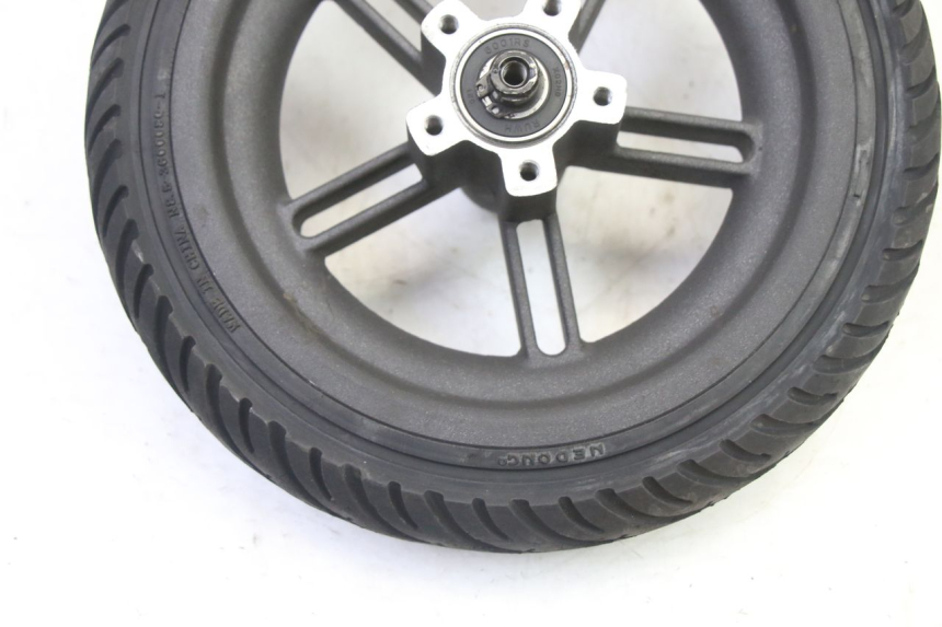 photo de OBRĘCZ TYLNA I OPONA XIAOMI MI PRO 2 1 - Zoom stanu zużycia