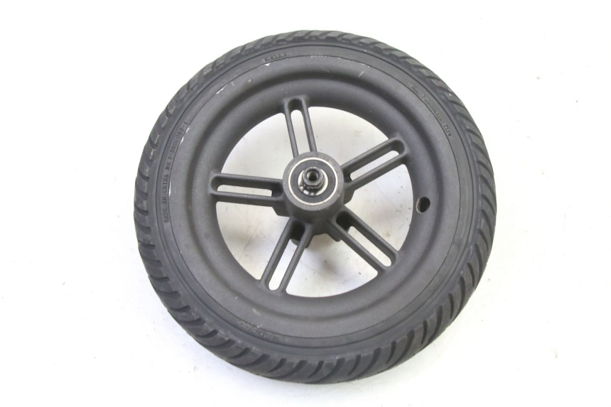 photo de OBRĘCZ TYLNA I OPONA XIAOMI MI PRO 2 1 - Zbliżenie techniczne