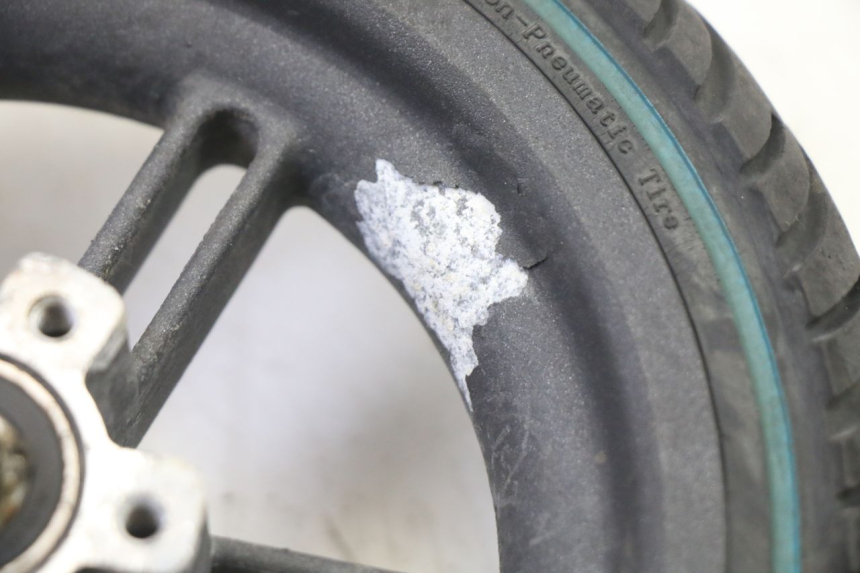 photo de OBRĘCZ TYLNA I OPONA XIAOMI MI PRO 2 1 - Zbliżenie techniczne