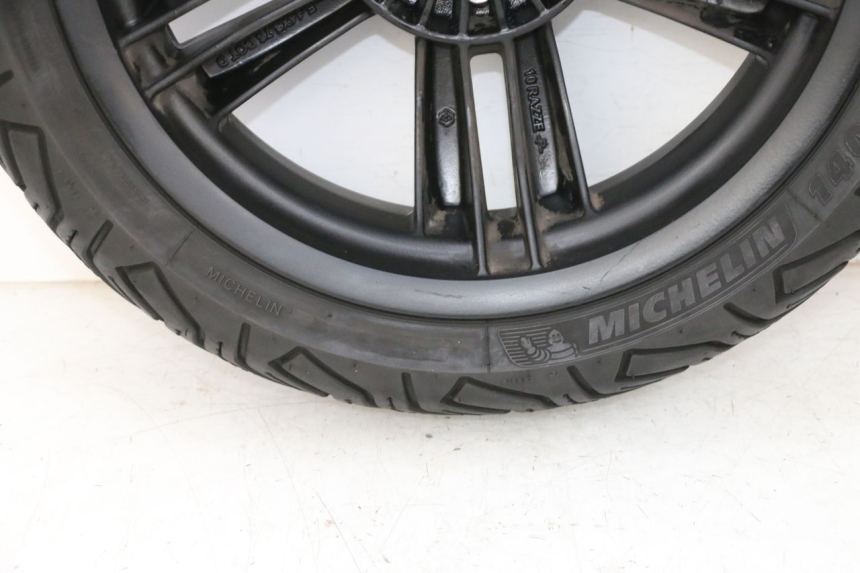 photo de OBRĘCZ TYLNA I OPONA PIAGGIO MP3 HPE 300 (2019 - 2026) - Część sprawdzona