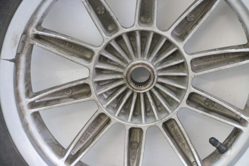 photo de OBRĘCZ TYLNA I OPONA PIAGGIO MP3 LT 300 (2010 - 2016) - Punkty mocowania