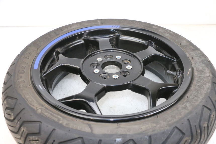 photo de OBRĘCZ TYLNA I OPONA PIAGGIO MP3 500 (2016 - 2018) - Widok ogólny