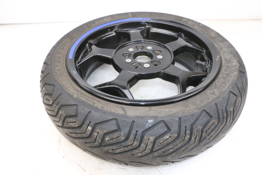 photo de OBRĘCZ TYLNA I OPONA PIAGGIO MP3 500 (2016 - 2018) - Część sprawdzona