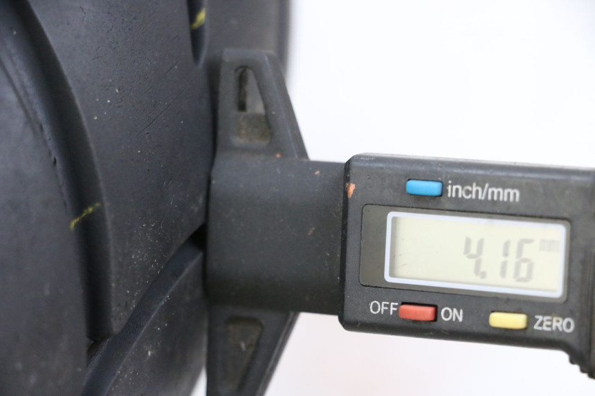 photo de OBRĘCZ TYLNA I OPONA YAMAHA NEO'S CORE 1 (2022 - 2026) - Szczegół części