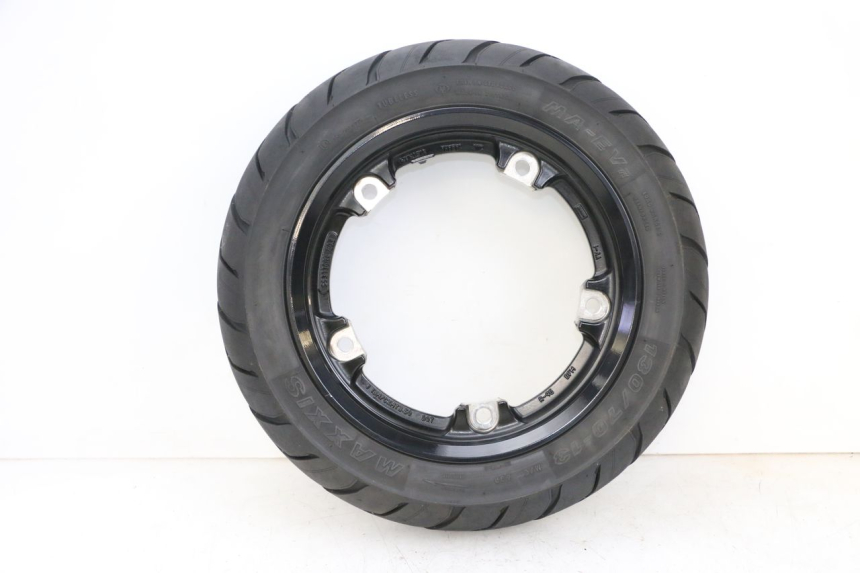 photo de OBRĘCZ TYLNA I OPONA YAMAHA NEO'S CORE 1 (2022 - 2026) - Widok ogólny