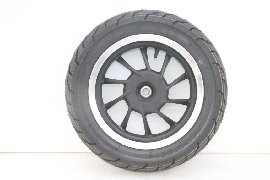 photo de OBRĘCZ TYLNA I OPONA KYMCO LIKE 4T 50 (2019 - 2025) - Widok główny