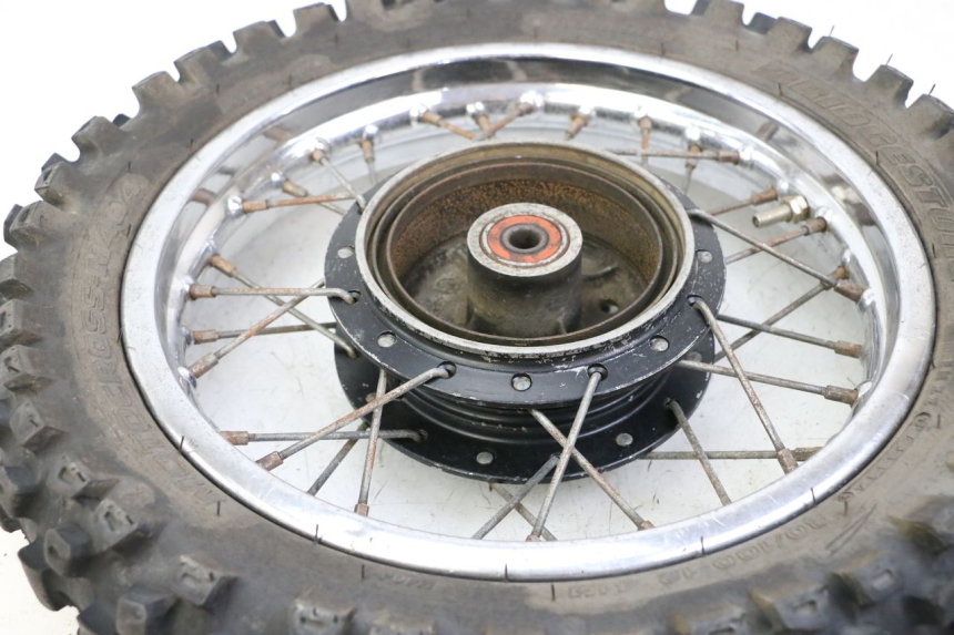 photo de OBRĘCZ TYLNA I OPONA YAMAHA PW 80 (1983 - 2014) - Zbliżenie techniczne