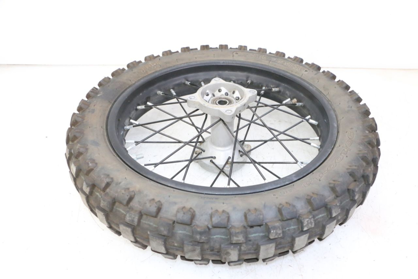 photo de OBRĘCZ TYLNA I OPONA APOLLO RFZ 125 - Inny kąt widzenia