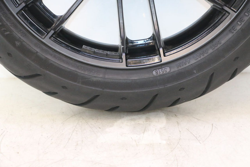 photo de OBRĘCZ TYLNA I OPONA HARLEY DAVIDSON ROAD GLIDE FLTRXSE 1920 (2018 - 2022) - Inny kąt widzenia