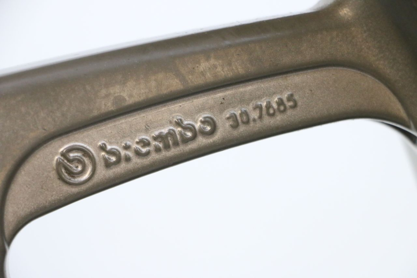 photo de OBRĘCZ TYLNA I OPONA DUCATI SS IE DS CARENEE 1000 (2002 - 2006) - Widok z bliska