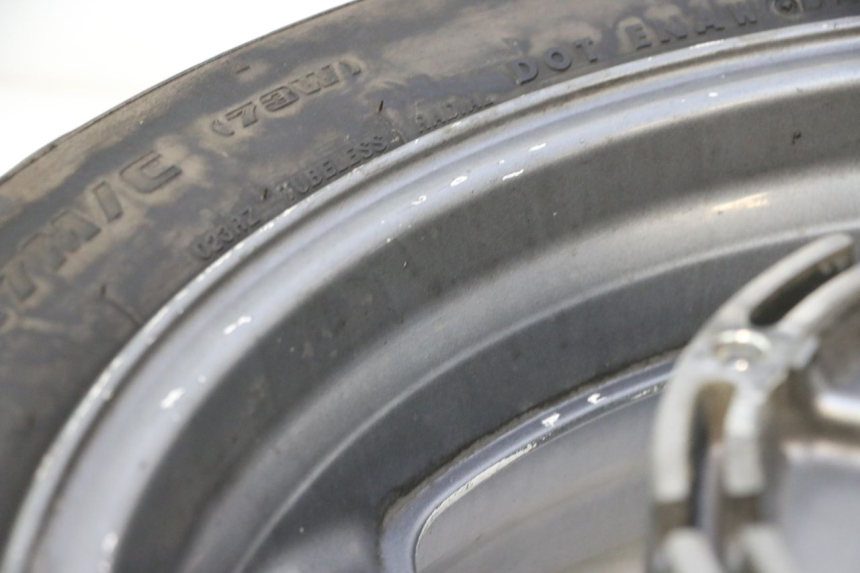 photo de OBRĘCZ TYLNA I OPONA HONDA ST PAN EUROPEAN 1100 (1990 - 2002) - Szczegóły charakterystyczne