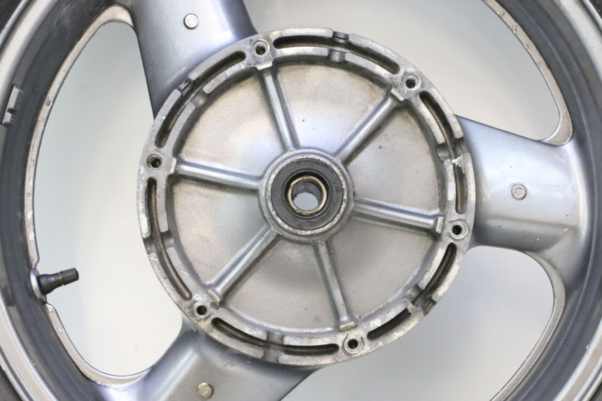 photo de OBRĘCZ TYLNA I OPONA HONDA ST PAN EUROPEAN 1100 (1990 - 2002) - Inny kąt widzenia