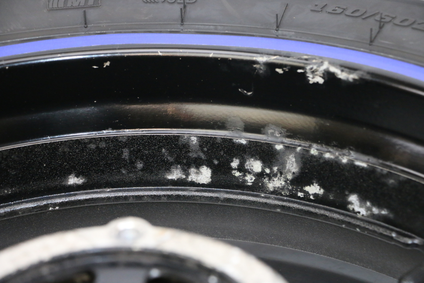 photo de OBRĘCZ TYLNA I OPONA SUZUKI GSX F GSXF 650 (2007 - 2015) - Zbliżenie komponentów