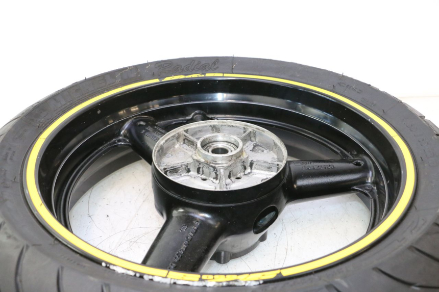 photo de OBRĘCZ TYLNA I OPONA SUZUKI SV S 650 (2003 - 2009) - Zoom stanu zużycia