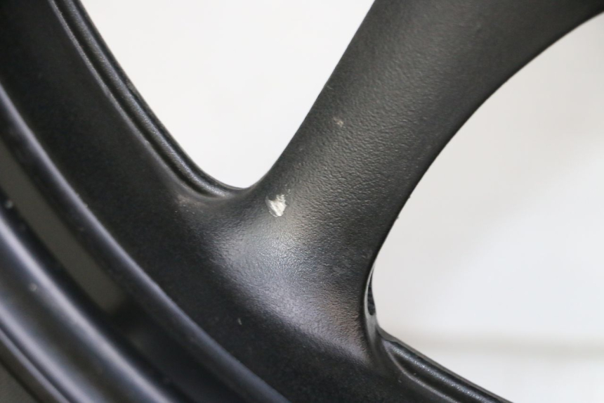 photo de OBRĘCZ TYLNA I OPONA YAMAHA XJ6 ABS 600 (2008 - 2016) - Widok produktu