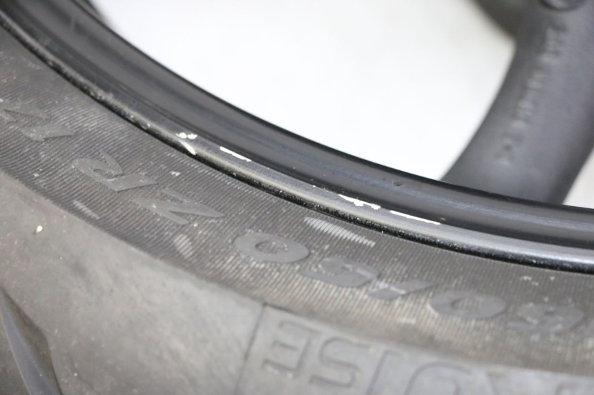 photo de OBRĘCZ TYLNA I OPONA YAMAHA XJ6 ABS 600 (2008 - 2016) - Punkty mocowania