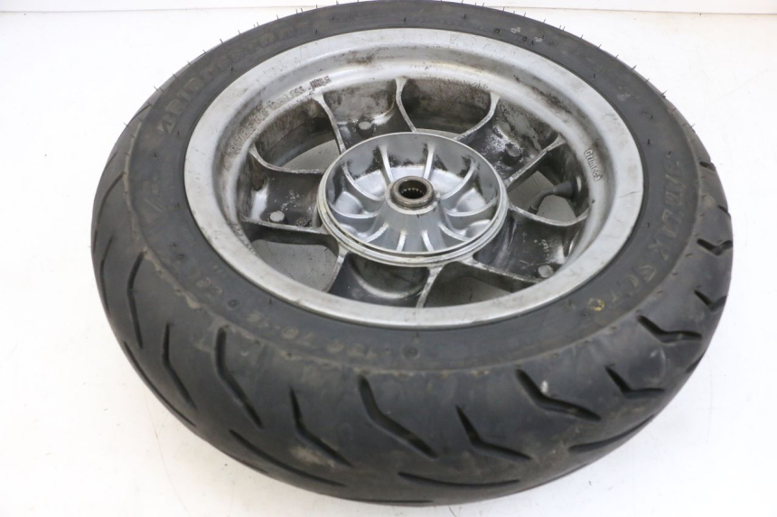 photo de OBRĘCZ TYLNA I OPONA YAMAHA YP MAJESTY 125 (2002 - 2006) - Widok ogólny