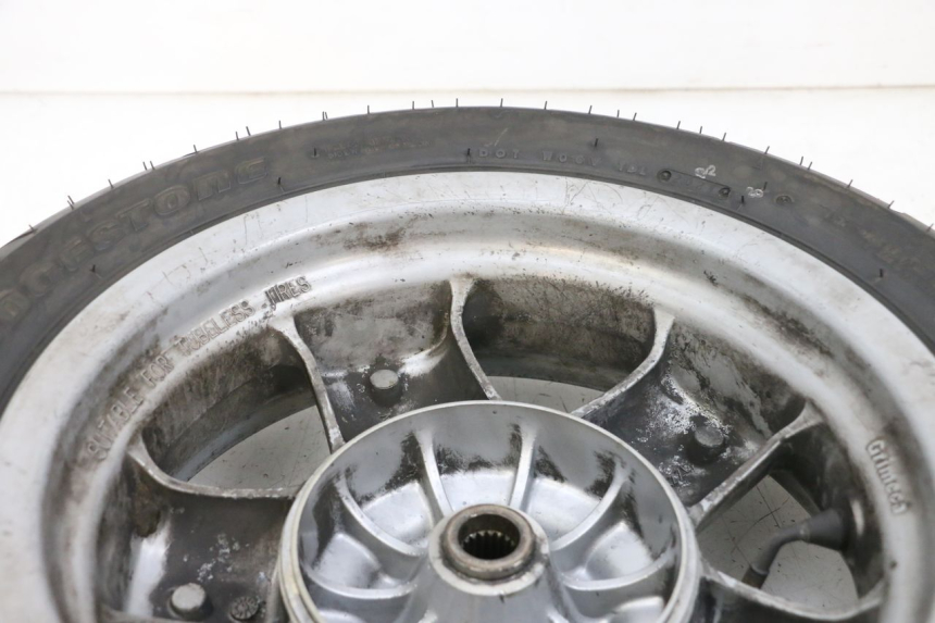 photo de OBRĘCZ TYLNA I OPONA YAMAHA YP MAJESTY 125 (2002 - 2006) - Punkty mocowania