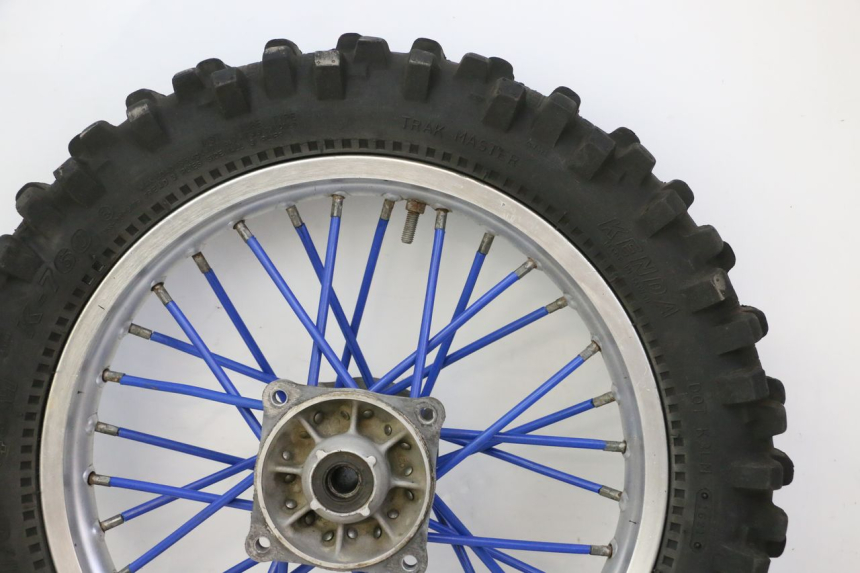 photo de OBRĘCZ TYLNA I OPONA YAMAHA YZ 85 (2002 - 2018) - Szczegóły charakterystyczne