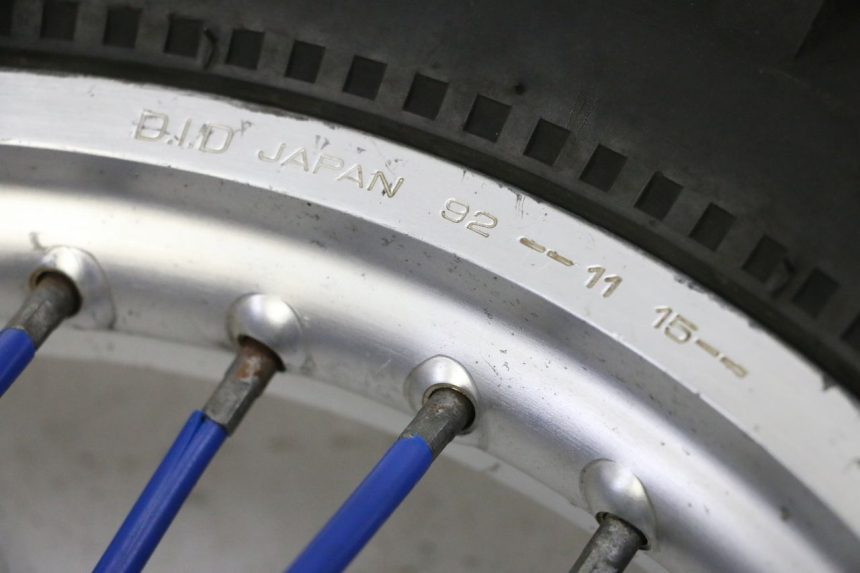 photo de OBRĘCZ TYLNA I OPONA YAMAHA YZ 85 (2002 - 2018) - Zbliżenie techniczne