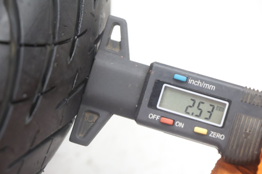 photo de OBRĘCZ TYLNA I OPONA PIAGGIO ZIP IGET 4T 50 (2021 - 2023) - Zdjęcie dodatkowe