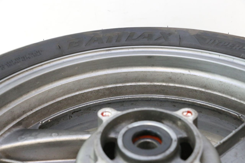 photo de OBRĘCZ TYLNA I OPONA KAWASAKI ZZR 600 (1995 - 2004) - Szczegóły charakterystyczne