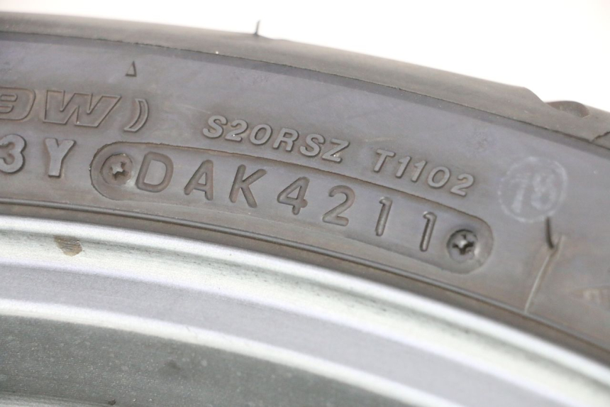 photo de OBRĘCZ TYLNA I OPONA KAWASAKI ZZR 600 (1995 - 2004) - Widok profilu