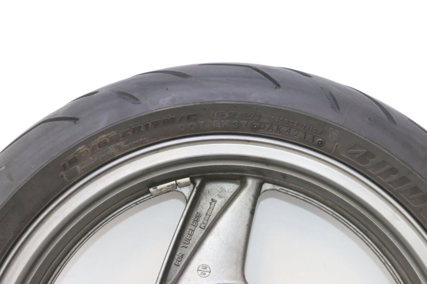 photo de OBRĘCZ TYLNA I OPONA KAWASAKI ZZR 600 (1995 - 2004) - Zoom stanu zużycia
