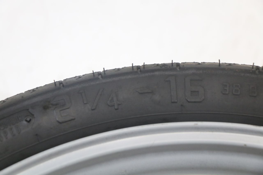 photo de OBRĘCZ TYLNA PEUGEOT 103 VOGUE VS2 50 (2004 - 2017) - Zbliżenie komponentów