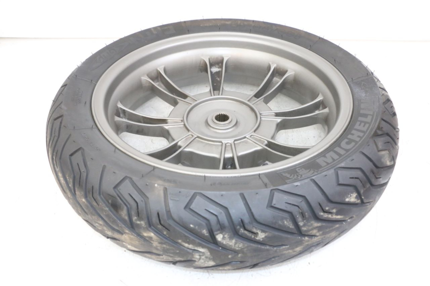 photo de OBRĘCZ TYLNA QUADRO 3D S 350 (2013 - 2018) - Zbliżenie techniczne