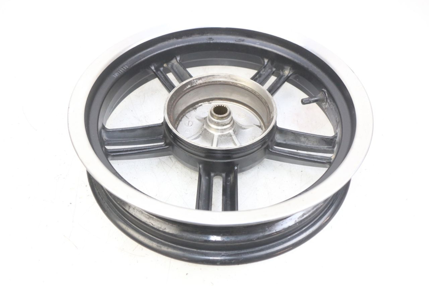 photo de OBRĘCZ TYLNA KYMCO AGILITY 16+ 4T 50 (2018 - 2023) - Zbliżenie komponentów