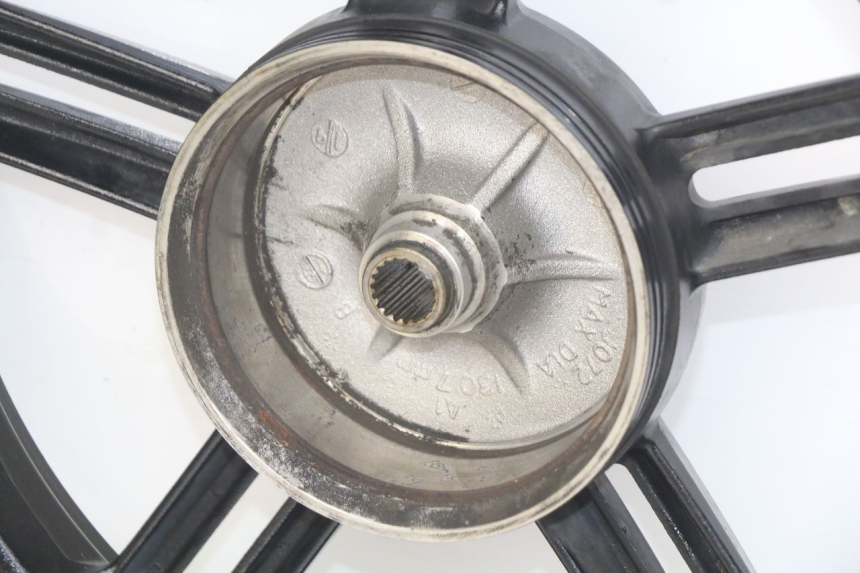 photo de OBRĘCZ TYLNA KYMCO AGILITY 16+ 4T 50 (2018 - 2023) - Zbliżenie techniczne