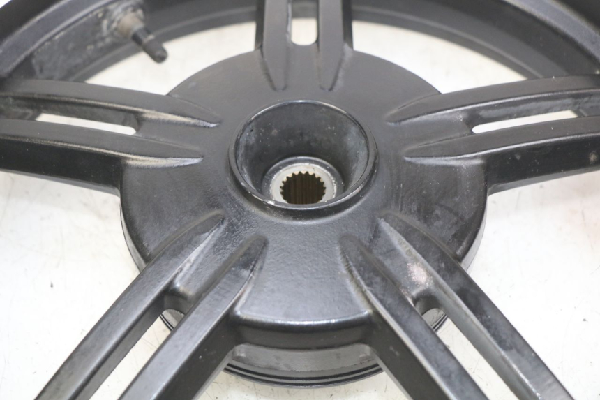 photo de OBRĘCZ TYLNA KYMCO AGILITY 16+ 4T 50 (2018 - 2023) - Oznaczenia i referencje